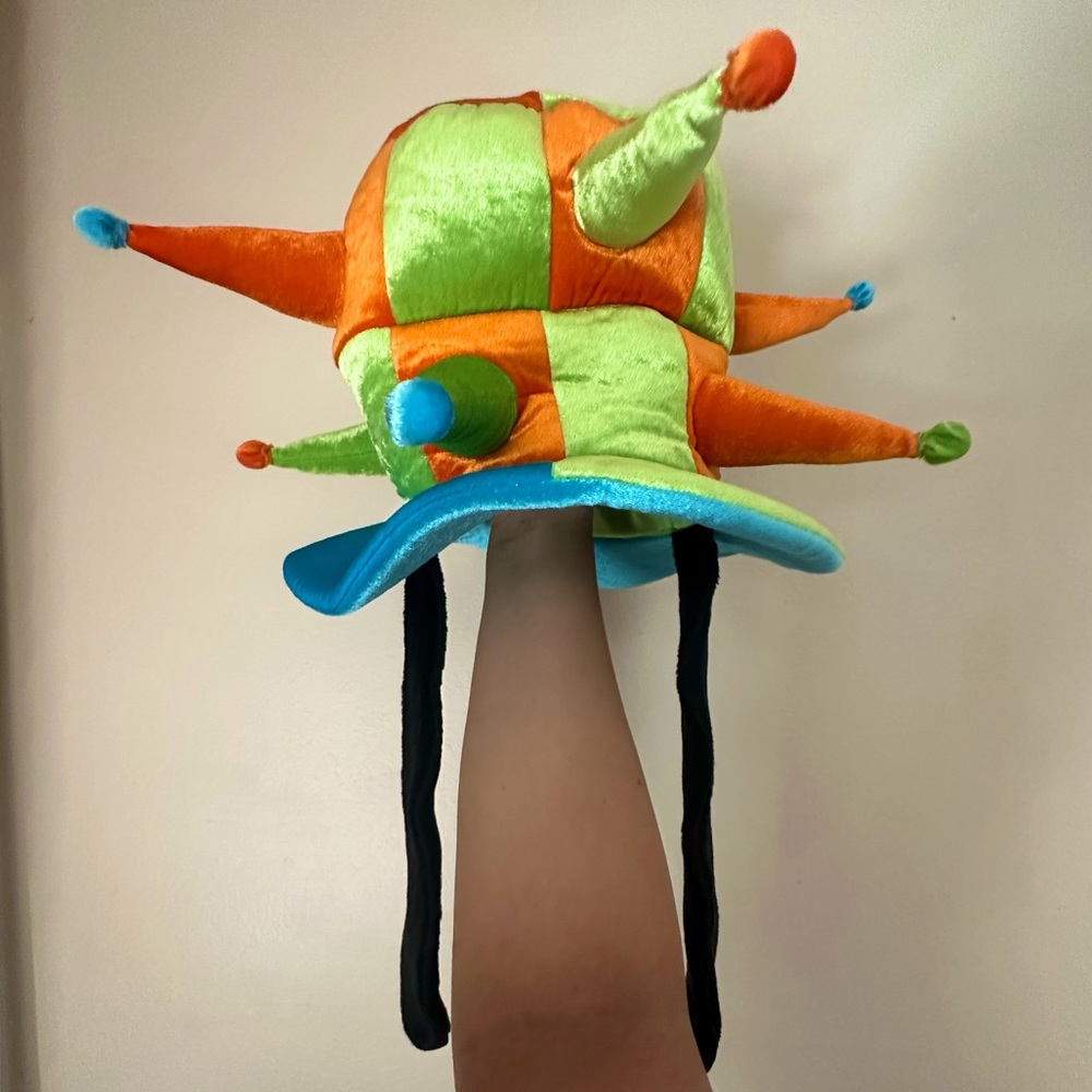 Disneyland Resort Goofy MadHatter Hat 🎩 LIMITED EDITION